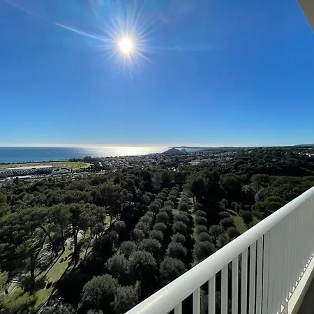Avec Vue Incroyable Dans De Standing Cagnes-sur-Mer
